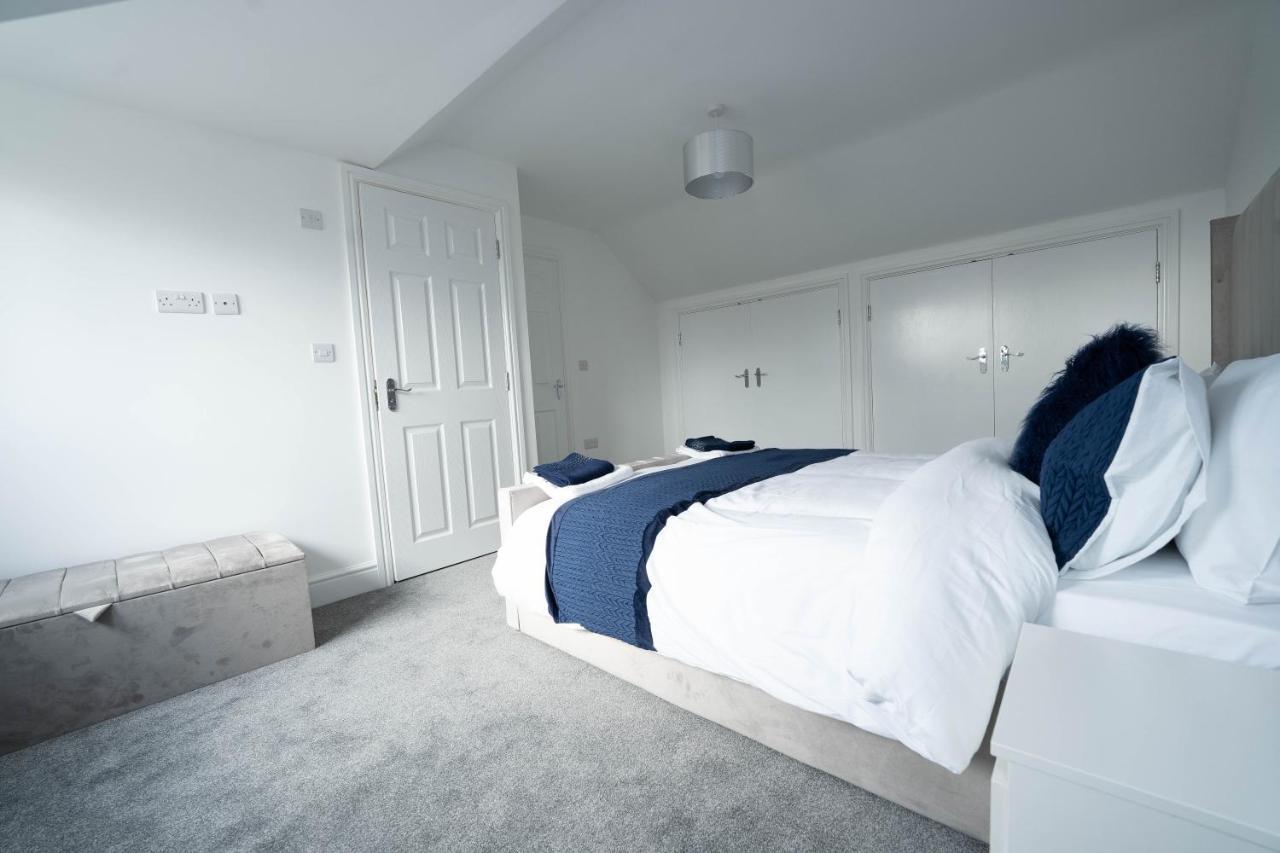 Entire Modern Home With Private Parking For 6/8 Persons Ворксоп Екстер'єр фото
