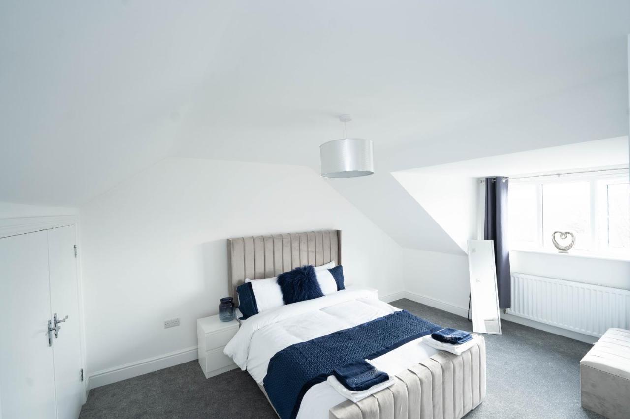 Entire Modern Home With Private Parking For 6/8 Persons Ворксоп Екстер'єр фото