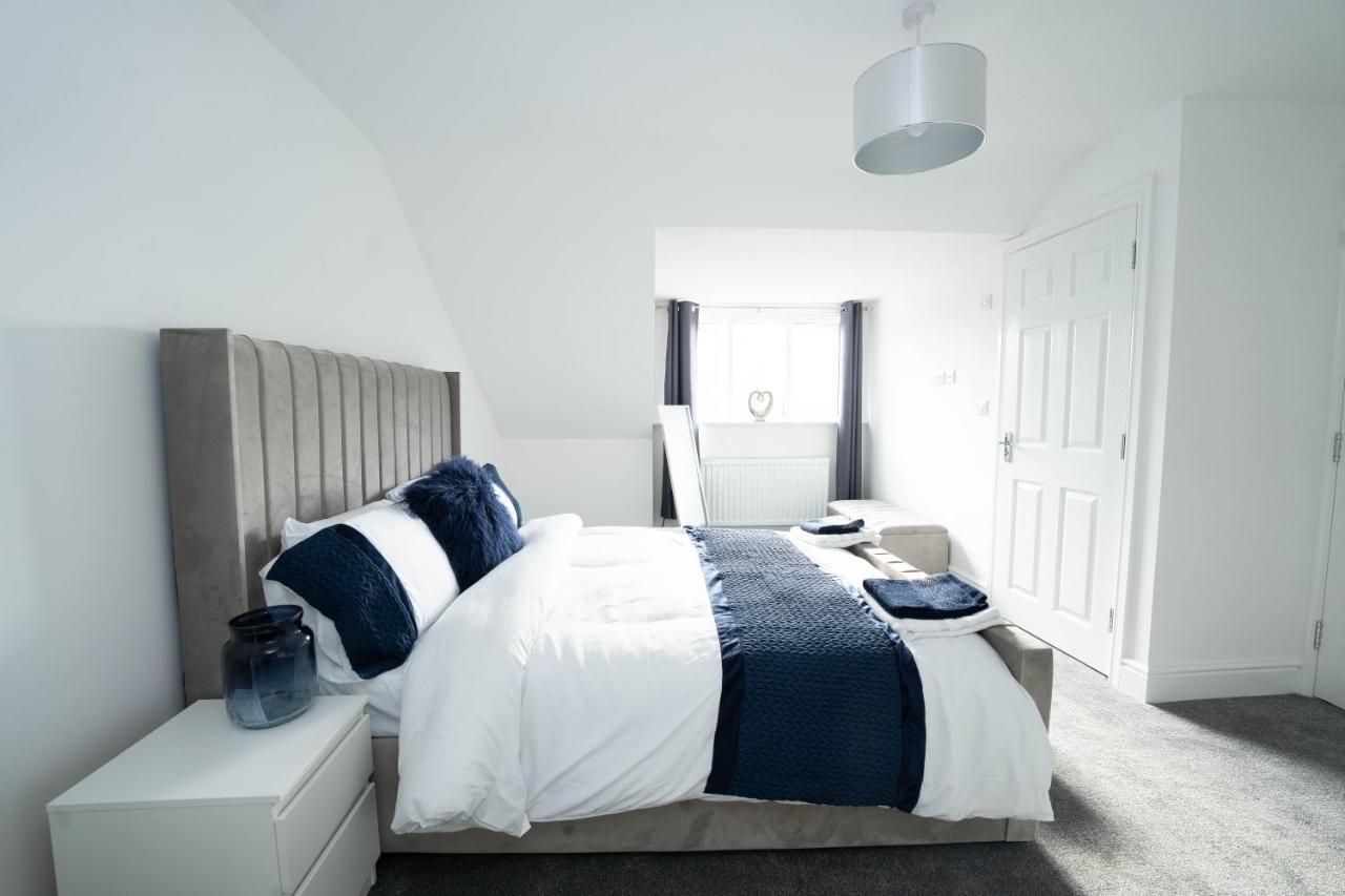 Entire Modern Home With Private Parking For 6/8 Persons Ворксоп Екстер'єр фото